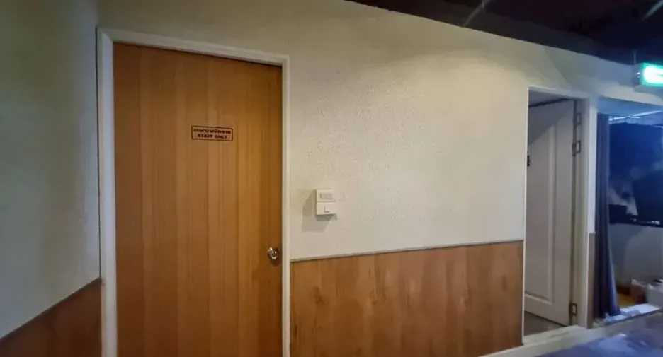 For rent and for sale 4 bedrooms retail Space in Watthana, Bangkok