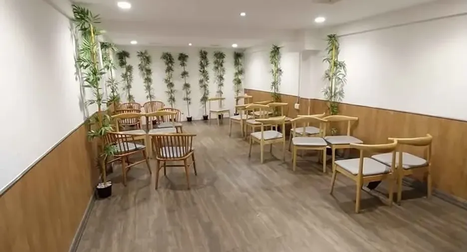 For rent and for sale 4 bedrooms retail Space in Watthana, Bangkok