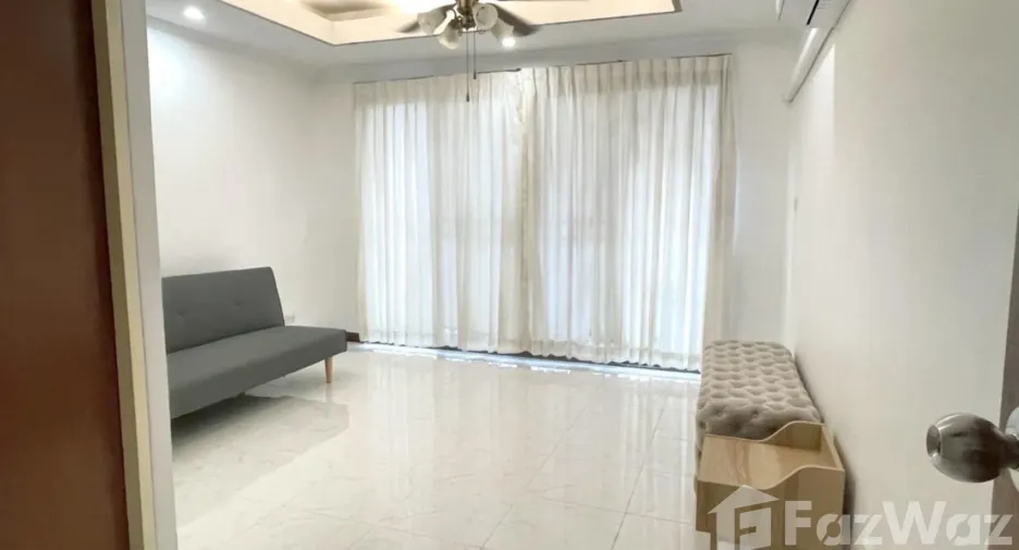 For rent 3 bed condo in Pak Kret, Nonthaburi