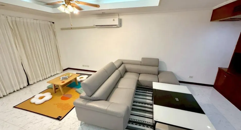For rent 3 bed condo in Pak Kret, Nonthaburi