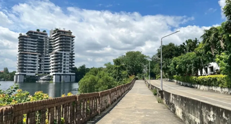 For rent 3 bed condo in Pak Kret, Nonthaburi