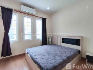 For sale 4 bed townhouse in Mueang Chiang Rai, Chiang Rai
