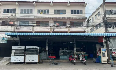 For sale 5 Beds townhouse in Thanyaburi, Pathum Thani