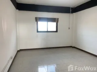 For sale 11 bed townhouse in Lat Lum Kaeo, Pathum Thani