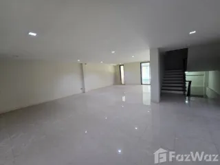 For sale 4 bed office in Phutthamonthon, Nakhon Pathom