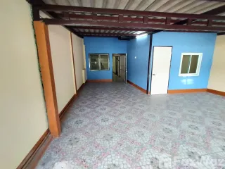For sale 3 Beds townhouse in Mueang Lampang, Lampang