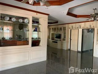 For sale 5 Beds house in Bang Nam Priao, Chachoengsao
