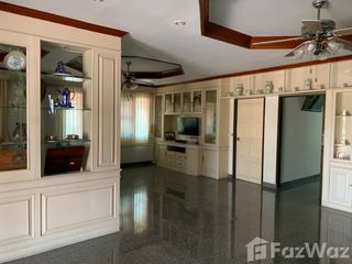 For sale 5 Beds house in Bang Nam Priao, Chachoengsao