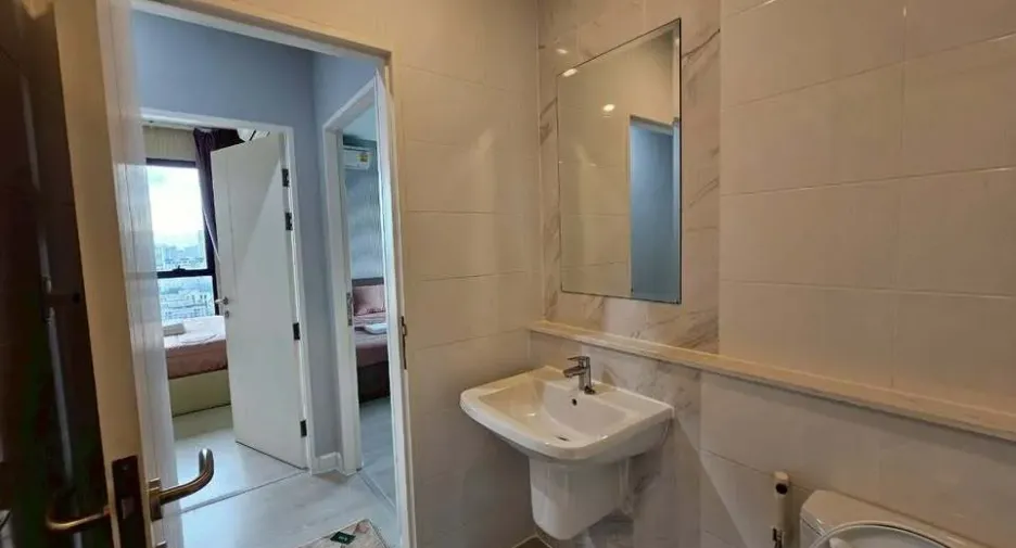 For rent 3 bed condo in Watthana, Bangkok