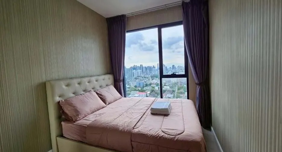 For rent 3 bed condo in Watthana, Bangkok