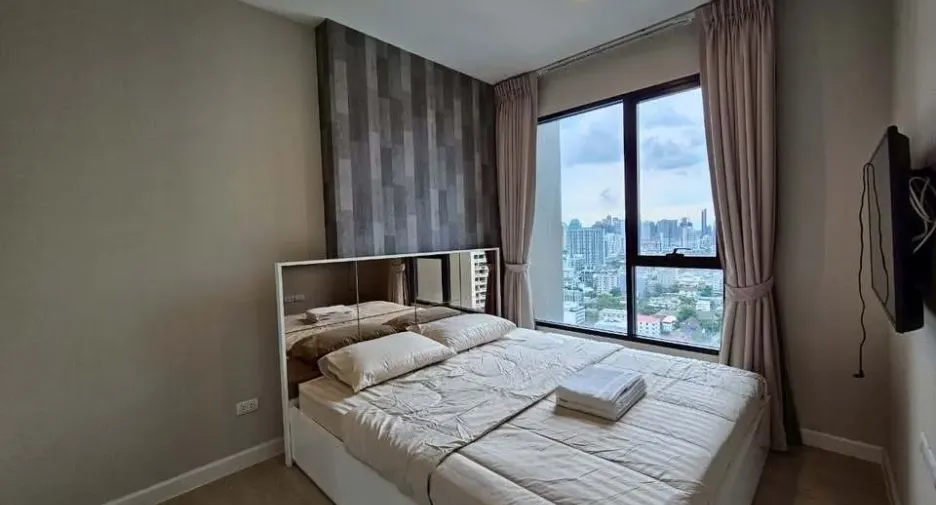 For rent 3 bed condo in Watthana, Bangkok