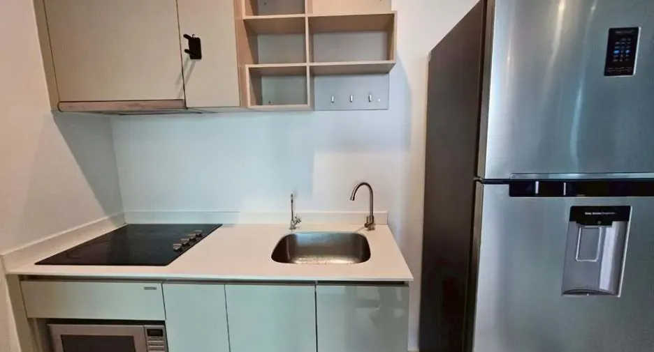 For rent 3 bed condo in Watthana, Bangkok