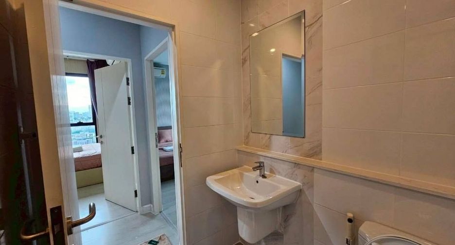 For rent 3 bed condo in Watthana, Bangkok