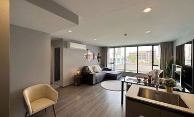 For rent 2 bed condo in Khlong Toei, Bangkok