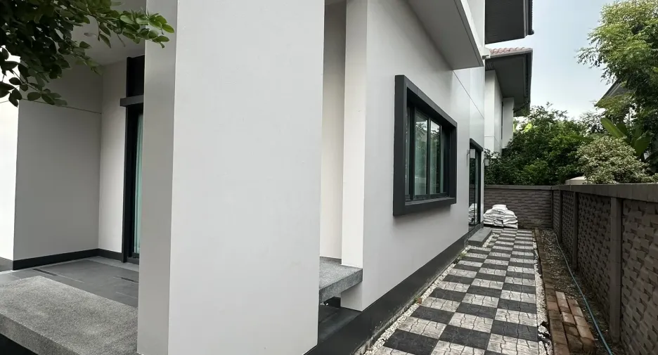 出租 4 卧室 独立屋 在 Lam Luk Ka, Pathum Thani