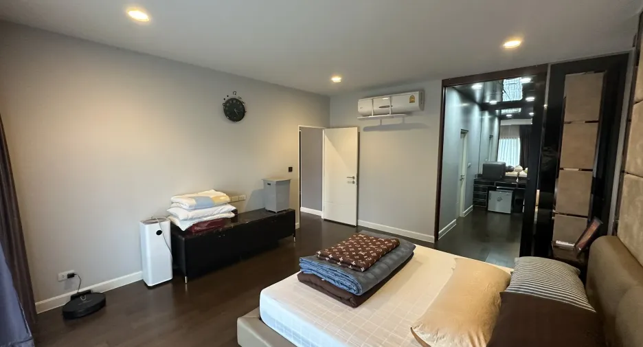 出租 4 卧室 独立屋 在 Lam Luk Ka, Pathum Thani