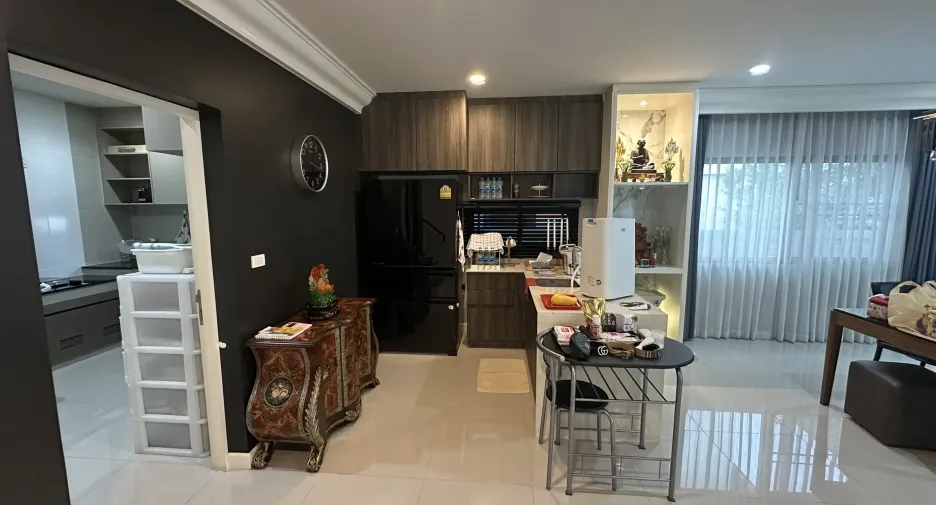 出租 4 卧室 独立屋 在 Lam Luk Ka, Pathum Thani