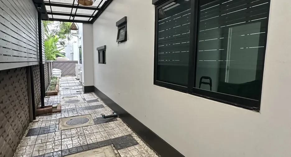 出租 4 卧室 独立屋 在 Lam Luk Ka, Pathum Thani