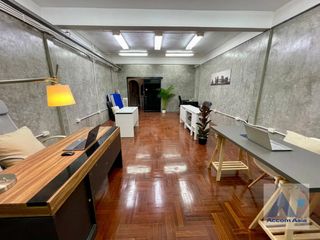 For rent 3 bed townhouse in Yan Nawa, Bangkok