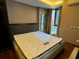 For sale 1 bed condo in Watthana, Bangkok