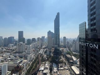 Condo en venta de 2 habitaciones en Bang Rak, Bangkok