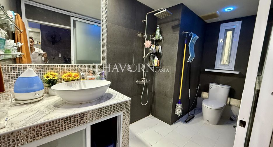 For sale 5 ベッドルーム house in Pratumnak, Pattaya
