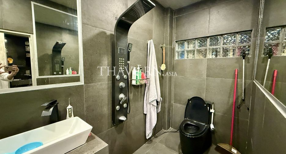 For sale 5 ベッドルーム house in Pratumnak, Pattaya