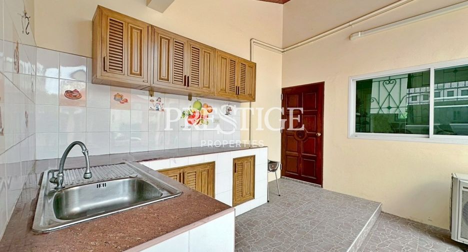 For sale 7 bedrooms house in Bang Lamung, Chonburi