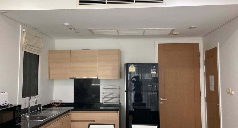 For rent 1 bed condo in Watthana, Bangkok