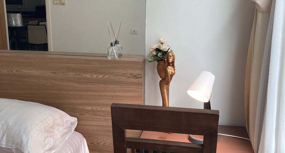 For rent 1 bed condo in Watthana, Bangkok