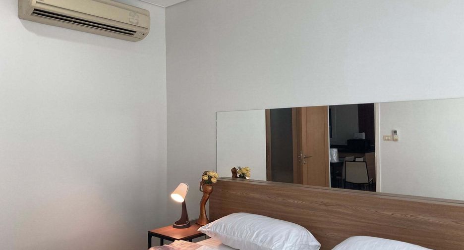For rent 1 bed condo in Watthana, Bangkok