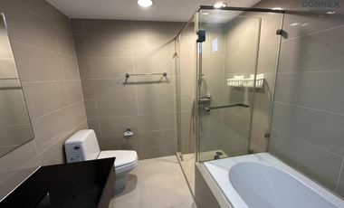 For rent 3 bed condo in Huai Khwang, Bangkok