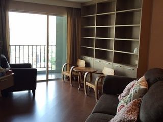 For rent 3 bed condo in Huai Khwang, Bangkok