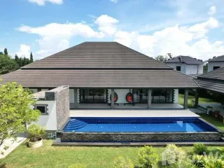For sale 3 bed villa in Saraphi, Chiang Mai