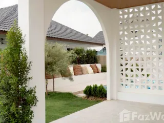 For sale 4 bed villa in Saraphi, Chiang Mai