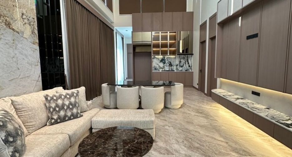 For sale 4 ベッドルーム house in East Pattaya, Pattaya