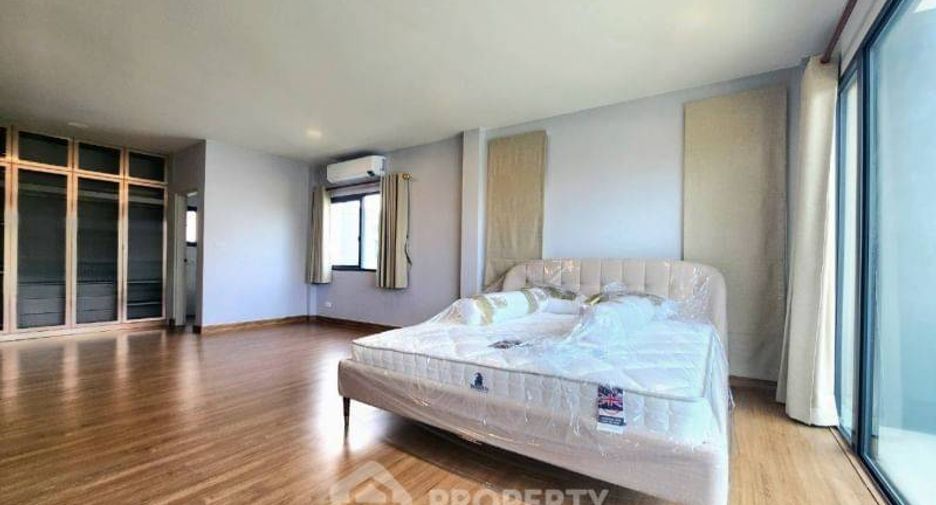 For rent and for sale 4 bed house in Bang Phli, Samut Prakan