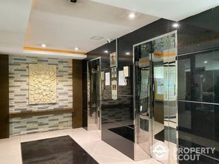 For sale 2 bed condo in Lat Phrao, Bangkok
