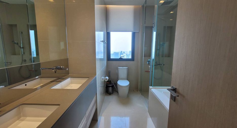For rent 2 bedrooms condo in Watthana, Bangkok