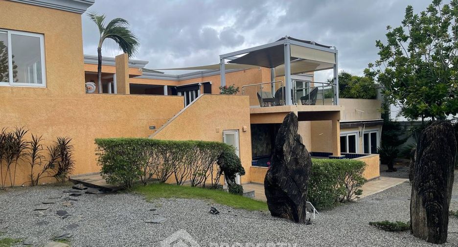 For rent and for sale 7 bed villa in Bang Lamung, Chonburi