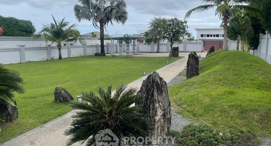 For rent and for sale 7 bed villa in Bang Lamung, Chonburi