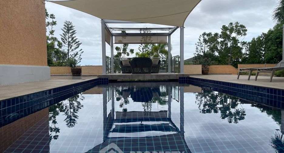 For rent and for sale 7 bed villa in Bang Lamung, Chonburi