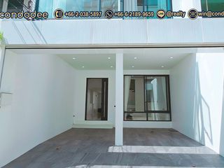 Casa adosada en venta de 4 habitaciones en Watthana, Bangkok