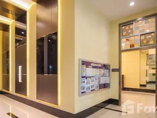 For sale 3 bed condo in Thon Buri, Bangkok