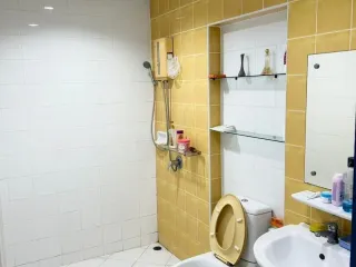 For sale 3 bed townhouse in Lat Phrao, Bangkok