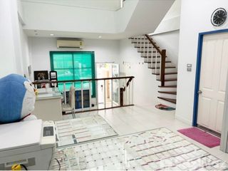 For sale 3 bed townhouse in Lat Phrao, Bangkok