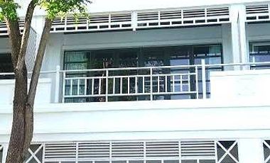 For sale 3 bed apartment in Hua Hin, Prachuap Khiri Khan