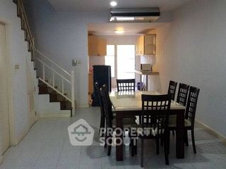 For sale 3 bed apartment in Hua Hin, Prachuap Khiri Khan