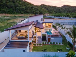 For sale 5 bed villa in Hua Hin, Prachuap Khiri Khan