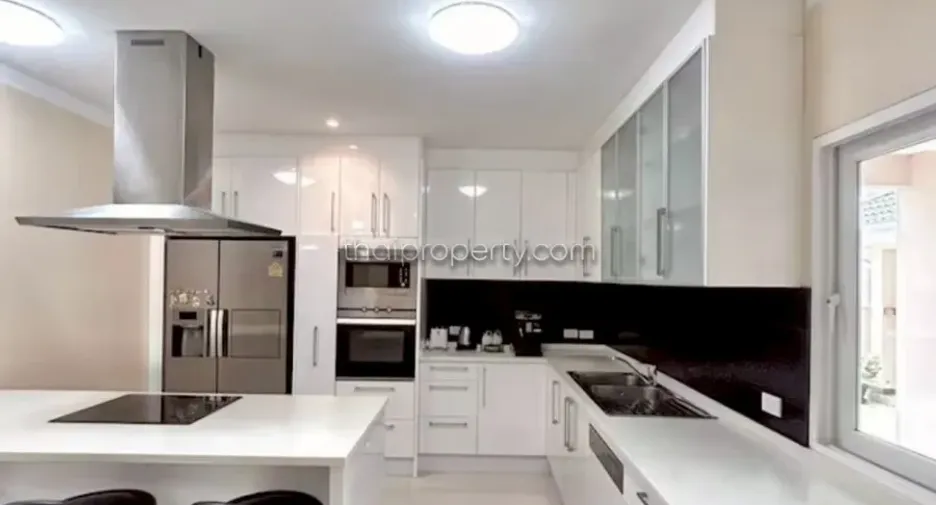 For rent 3 ベッドルーム house in Bang Saray, Pattaya